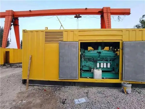 哈巴河冬季低温环境下，500KW发电机组应该选择什么类型的启动电瓶？